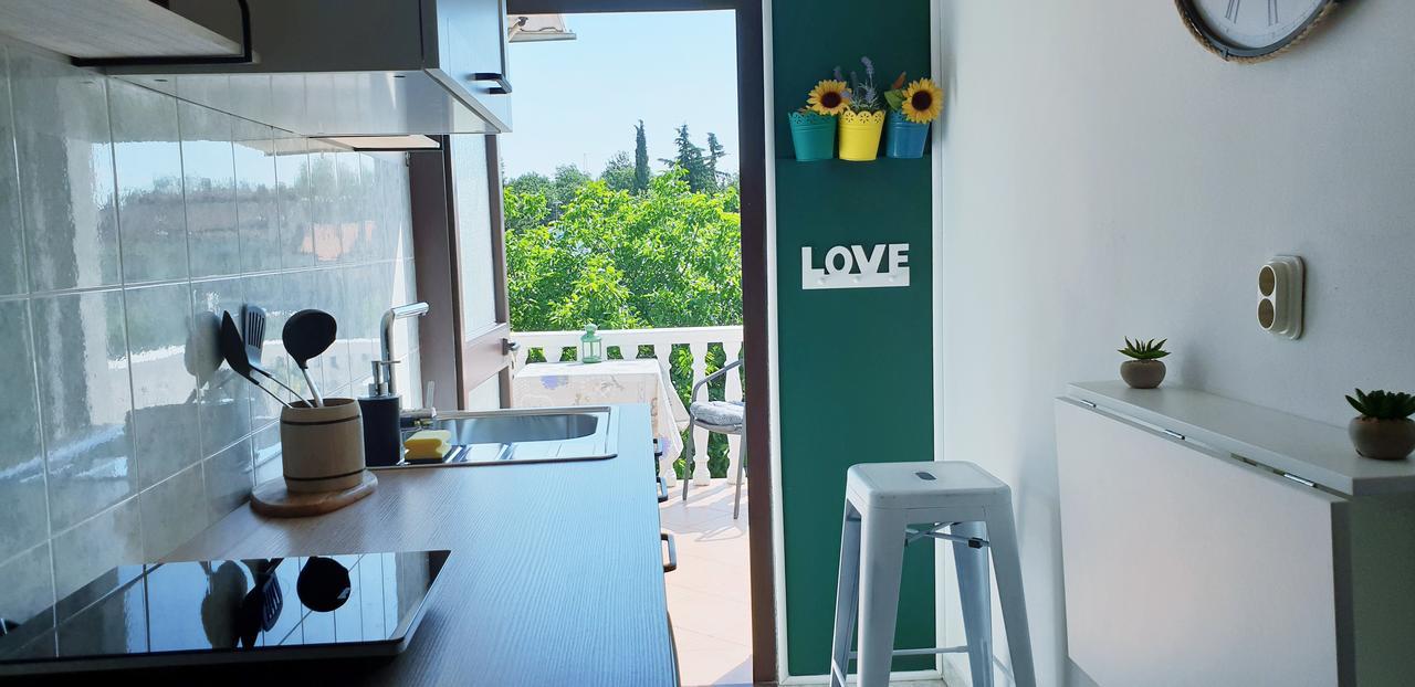 Apartment Tezak Kukci Exterior foto